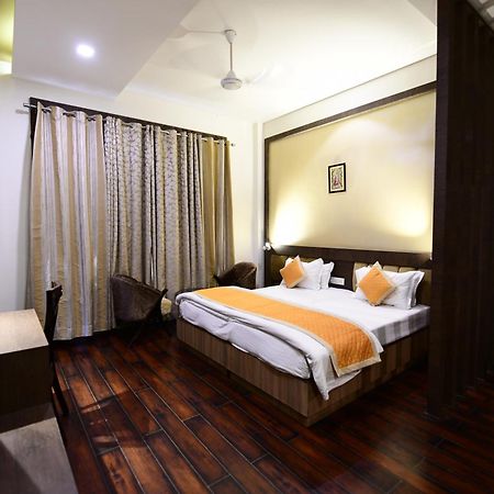 Hotel Jataka Inn Бодх-Гая Екстер'єр фото