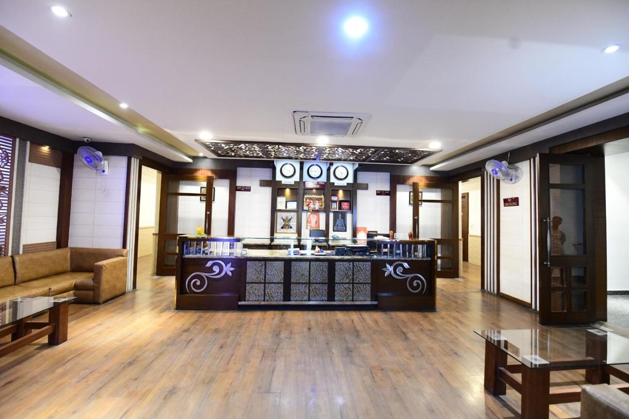 Hotel Jataka Inn Бодх-Гая Екстер'єр фото