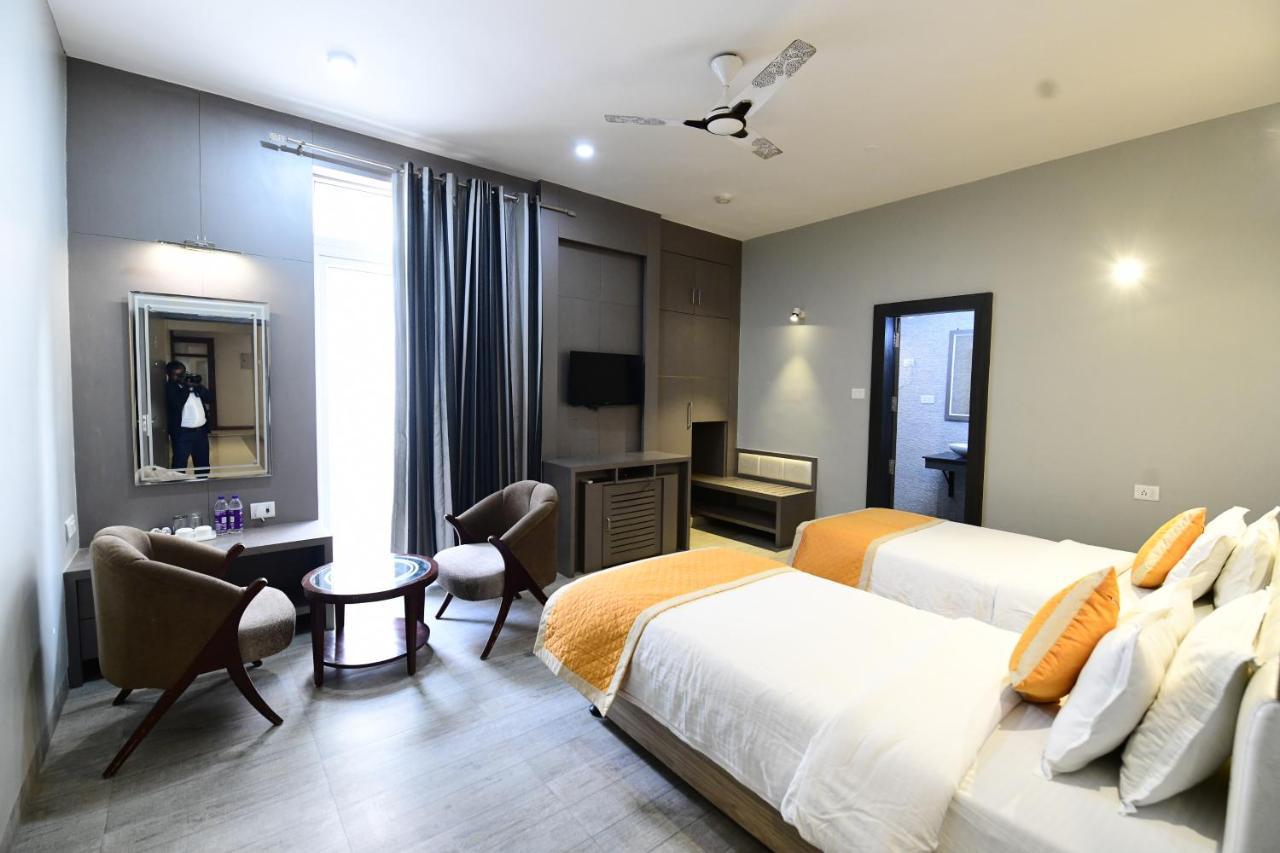 Hotel Jataka Inn Бодх-Гая Екстер'єр фото