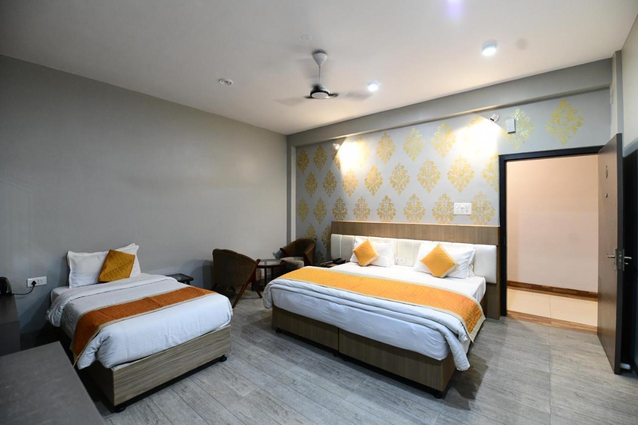 Hotel Jataka Inn Бодх-Гая Екстер'єр фото