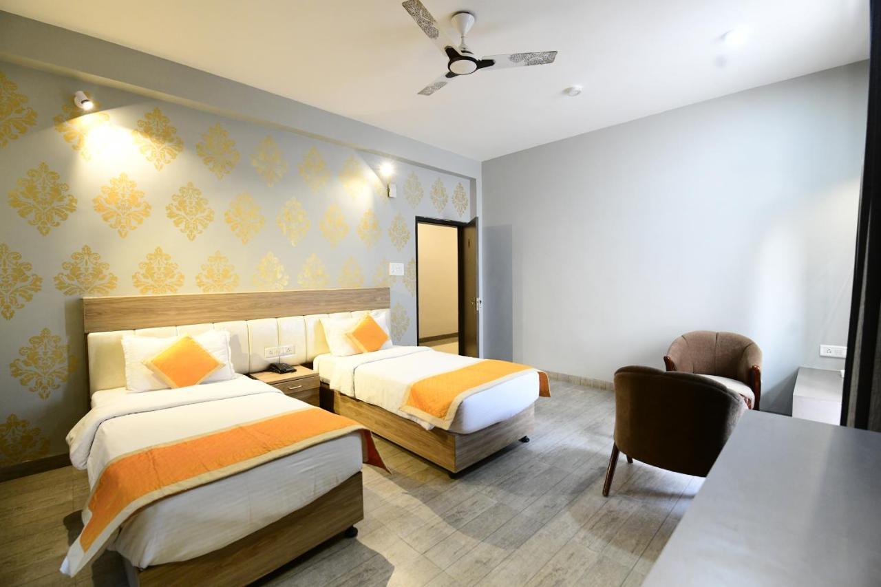 Hotel Jataka Inn Бодх-Гая Екстер'єр фото