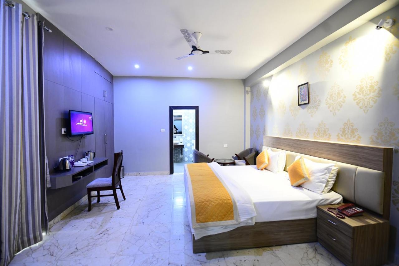 Hotel Jataka Inn Бодх-Гая Екстер'єр фото