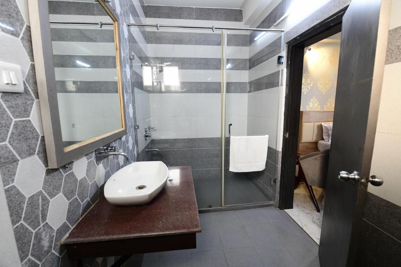 Hotel Jataka Inn Бодх-Гая Екстер'єр фото
