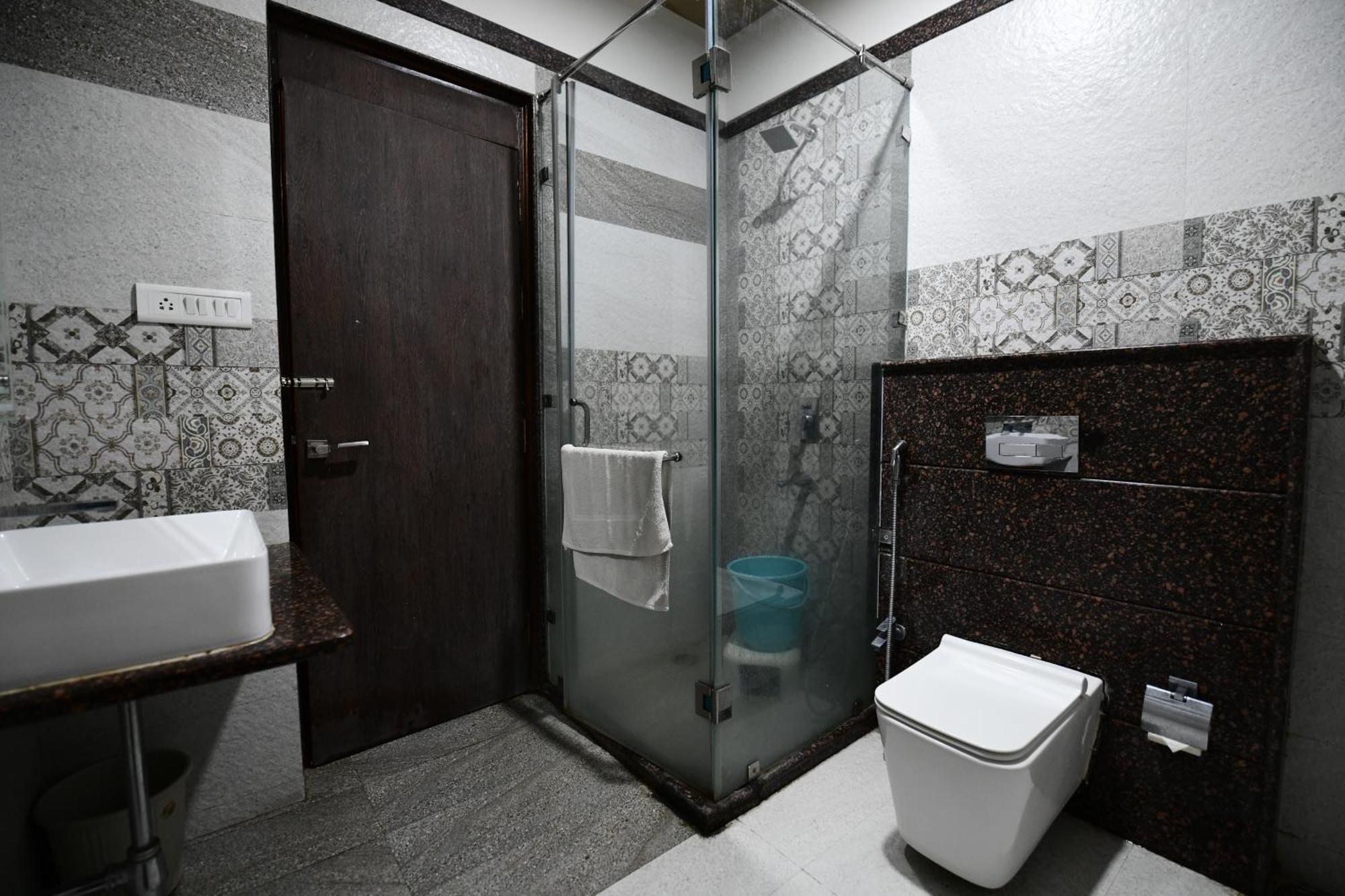 Hotel Jataka Inn Бодх-Гая Номер фото